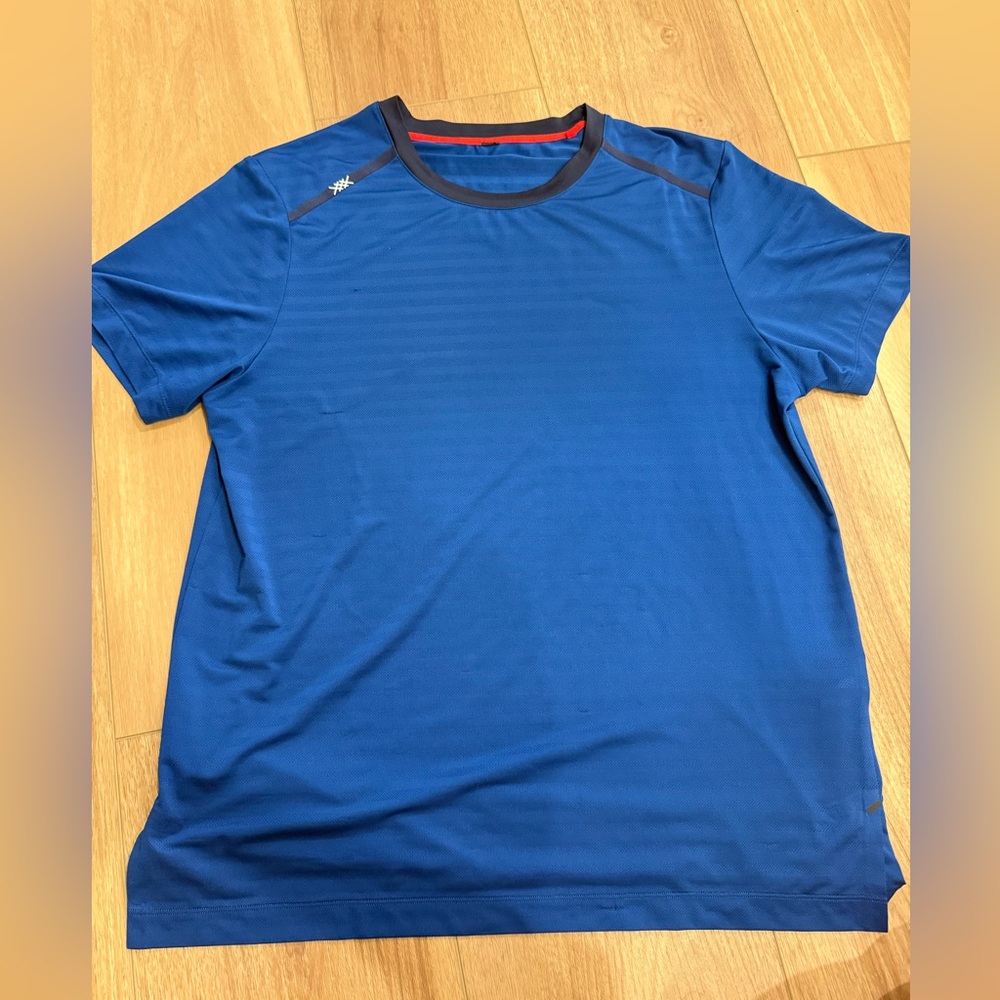 Rhône blue T shirt sz L